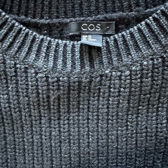 COS Wool cropped sweater MENS - Picture 2 of 3